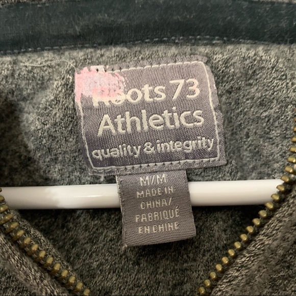 Roots Sweater in Grey | Size Medium - Picture 7 of 9